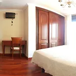 Residencia A Cruzan Noalla (Pontevedra)