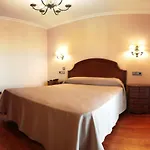 Residencia A Cruzan Guest house Noalla (Pontevedra)