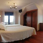 Guest house Residencia A Cruzan