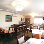 Residencia A Cruzan Noalla (Pontevedra)