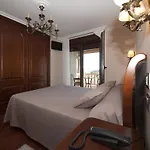 Residencia A Cruzan Noalla (Pontevedra)