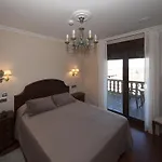 Guest house Residencia A Cruzan Noalla (Pontevedra)
