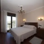 Residencia A Cruzan Noalla (Pontevedra)