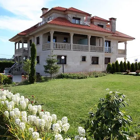Guest house Residencia A Cruzan Noalla (Pontevedra)