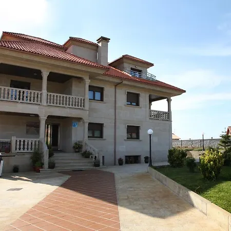 Residencia A Cruzan Guest house Noalla (Pontevedra)