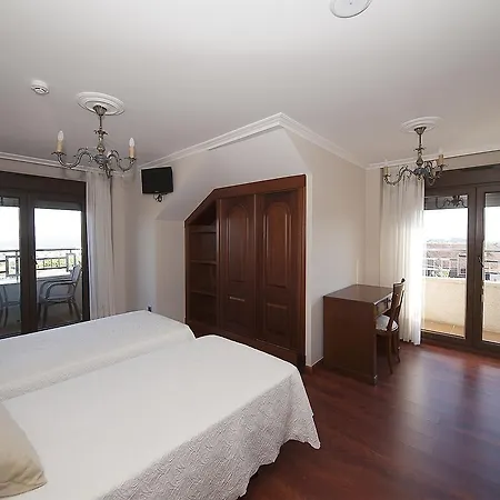 Guest house Residencia A Cruzan Noalla (Pontevedra)