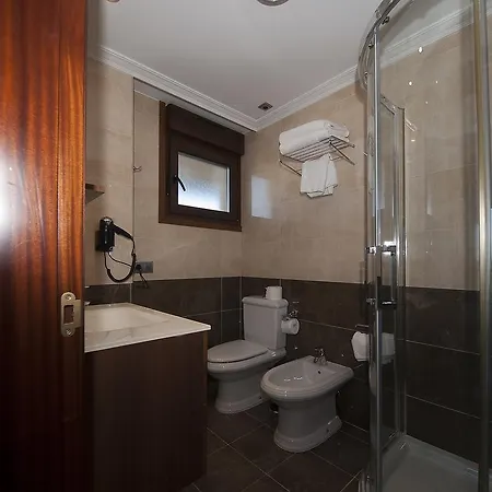 Guest house Residencia A Cruzan Noalla (Pontevedra)