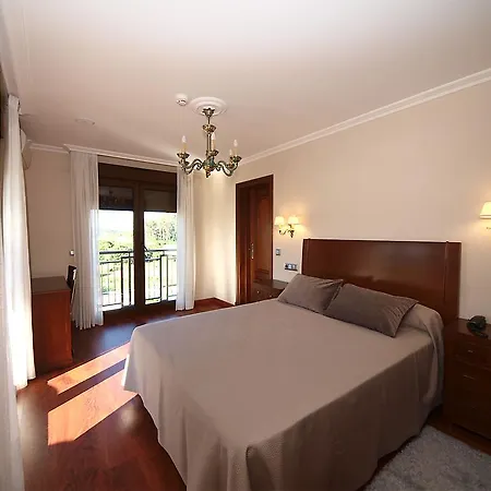 Residencia A Cruzan Noalla (Pontevedra)