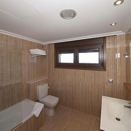 Residencia A Cruzan Guest house Noalla (Pontevedra)