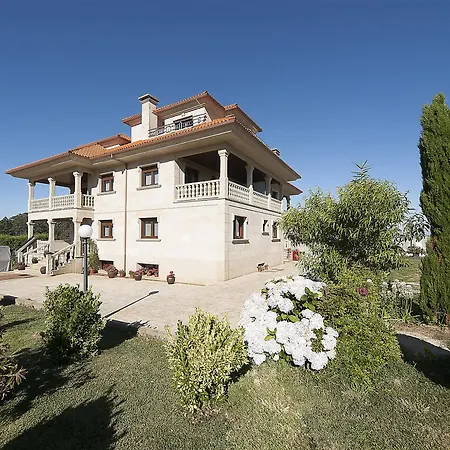 Residencia A Cruzan Guest house