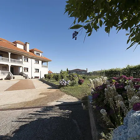 Guest house Residencia A Cruzan Noalla (Pontevedra)