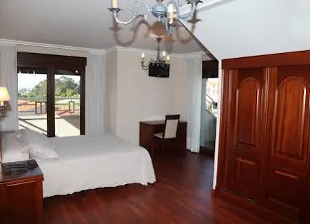 Residencia A Cruzan Guest house