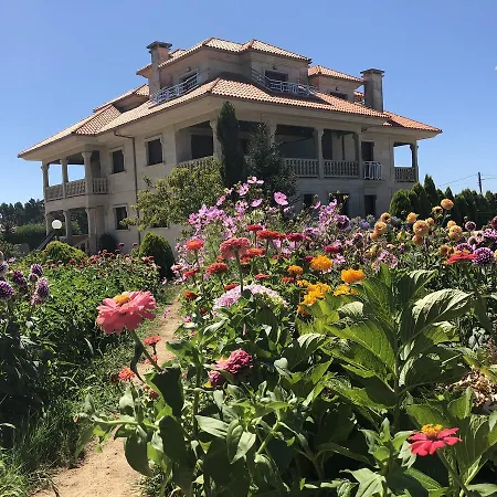 Guest house Residencia A Cruzan
